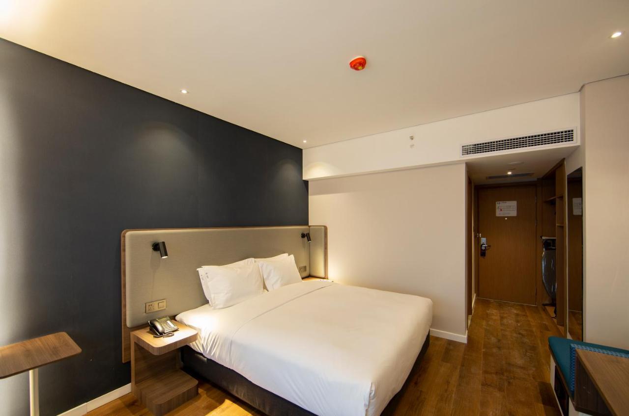 Holiday Inn Express Jinan Jingshi Road, An Ihg Hotel Exteriér fotografie
